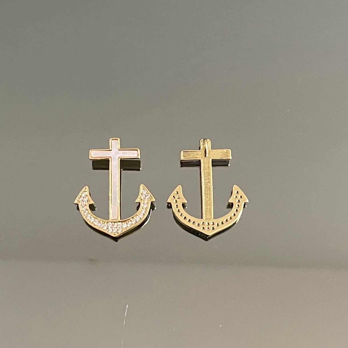 Gold Mother of Pearl Diamonte Anchor Charms Bomboniere Favors