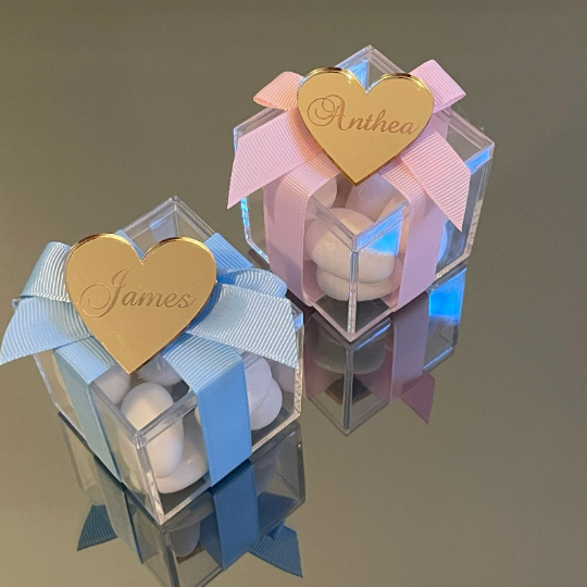 5 x PERSONALISED HEART TAG CLEAR BOX BOMBONIERE