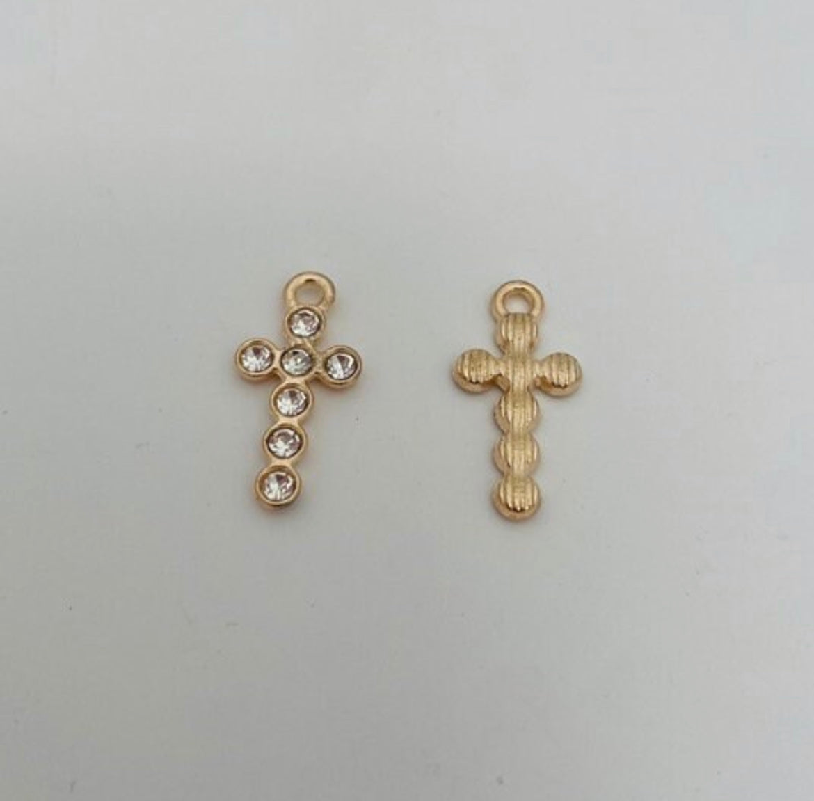 10 x GOLD DIAMANTÉ CROSS CHARMS