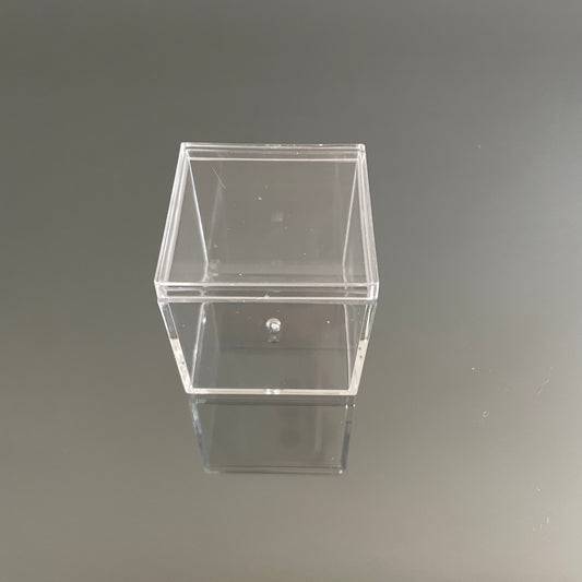 12 x CLEAR ACRYLIC BOXES 4.5cm