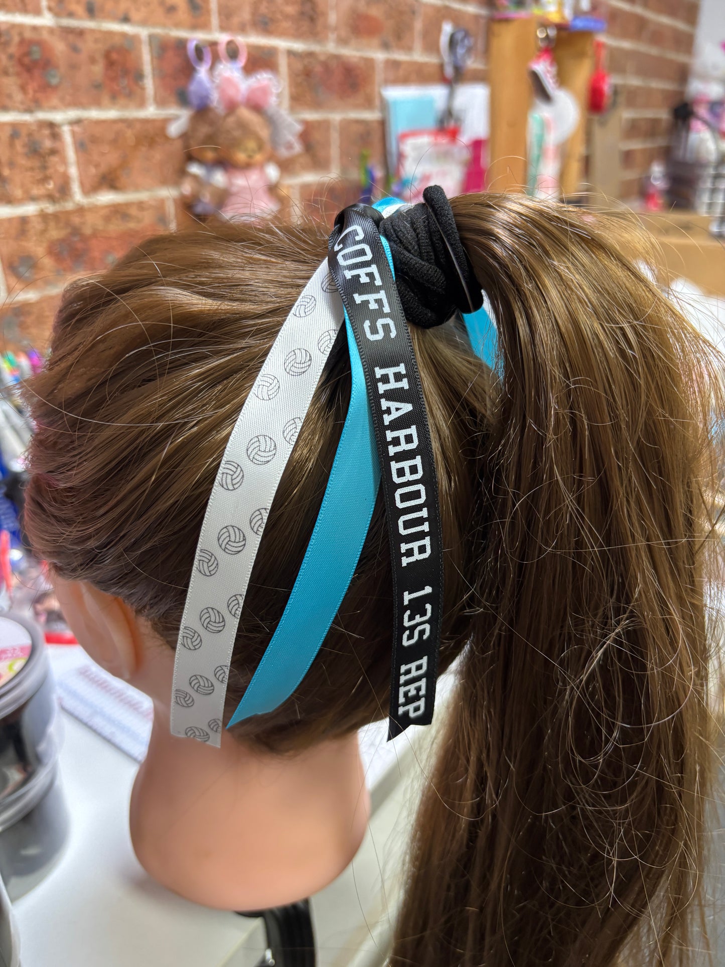 TEAM RIBBONS SET OF 3 WITH SPORTS BALL