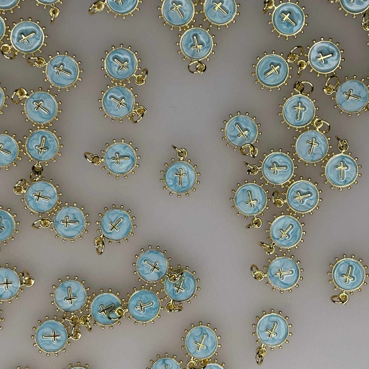 GOLD STUD ROUND CROSS CHARM PENDANT BLUE