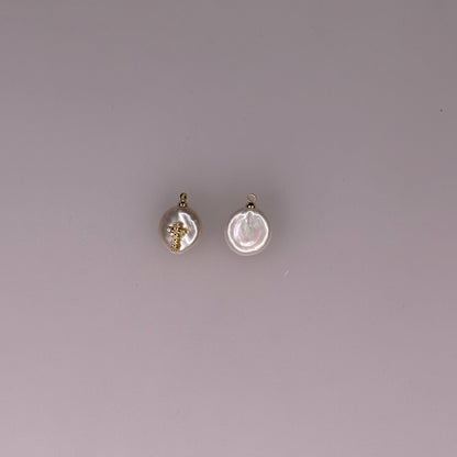 PEARL CHARM WITH GOLD DIAMONTE CROSS