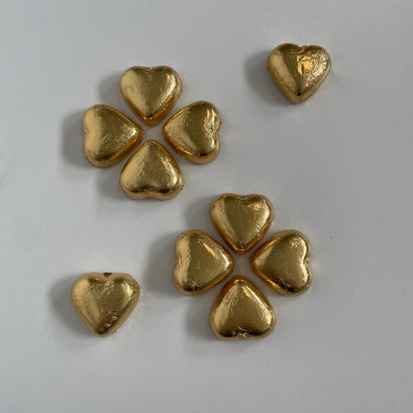 10 x GOLD MILK CHOCOLATE HEARTS