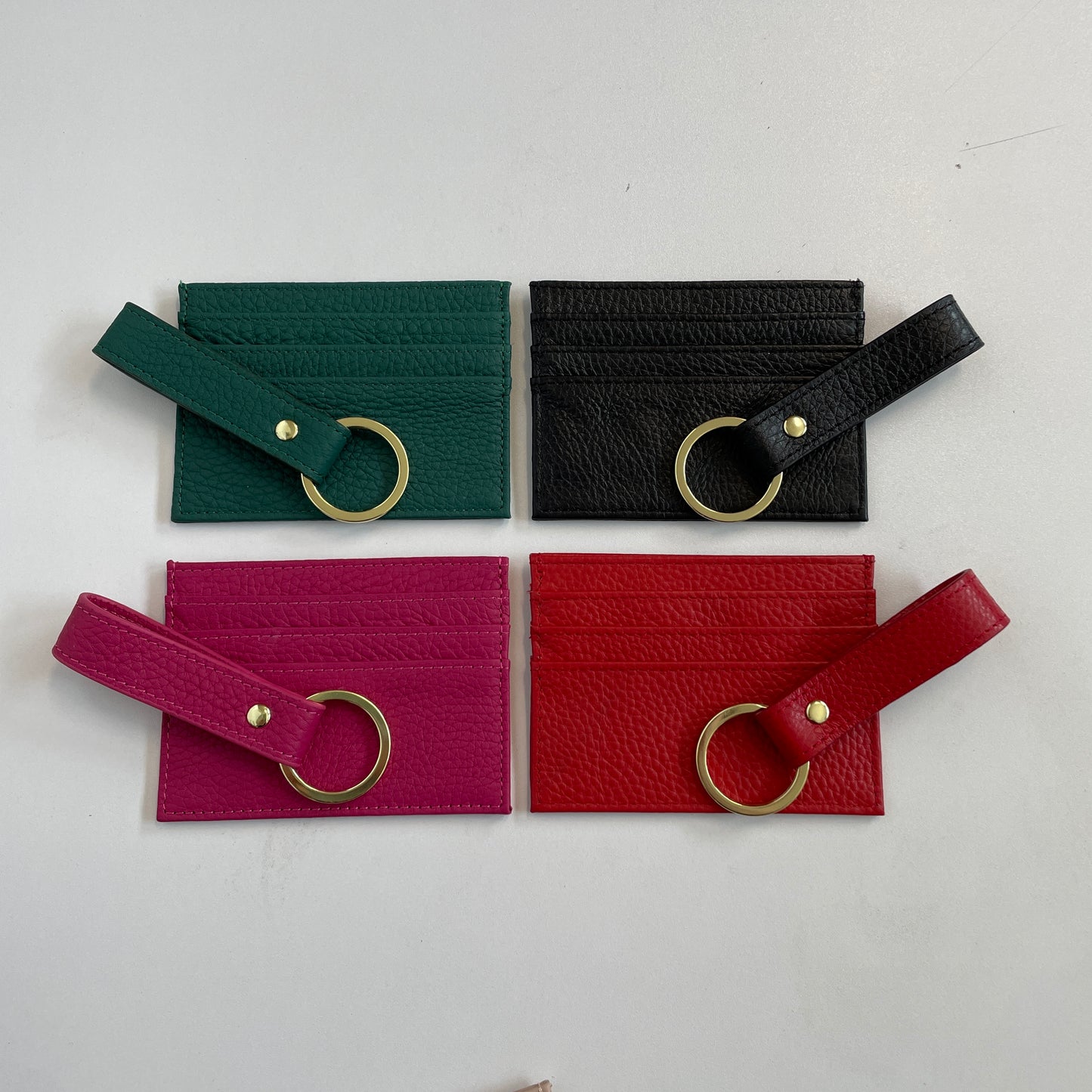 EMBOSSED PEBBLE LEATHER CARD HOLDER & KEY CHAIN SET