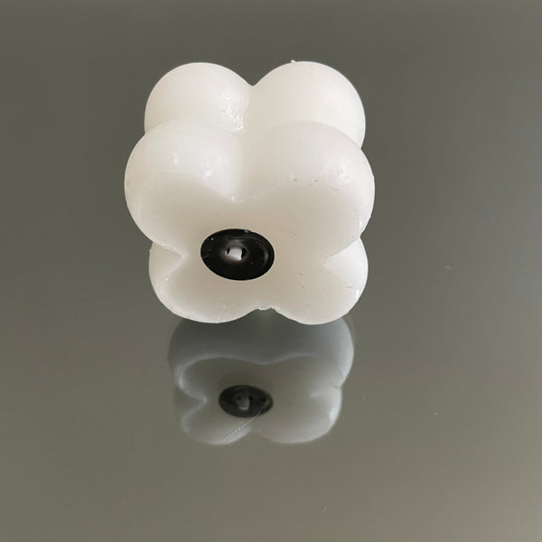 WHITE MINI BUBBLE CANDLE WITH TAG FAVORS