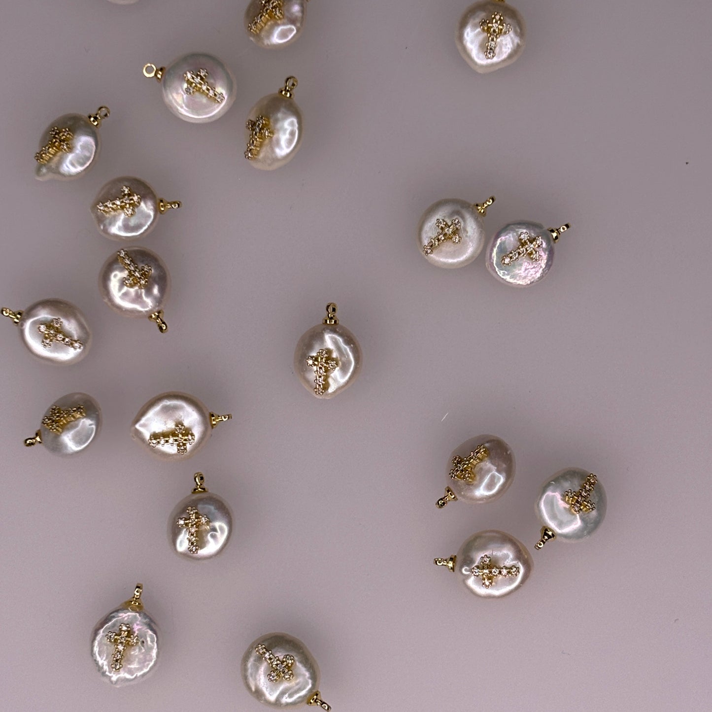 PEARL CHARM WITH GOLD DIAMONTE CROSS