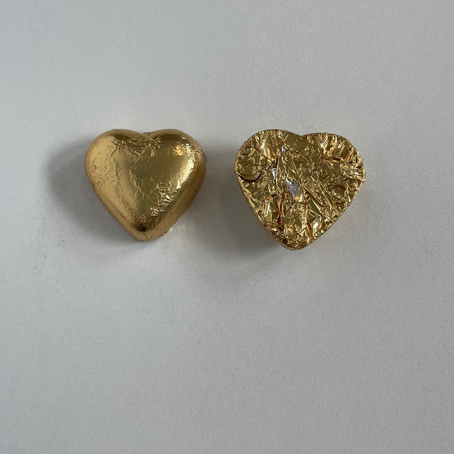 10 x GOLD MILK CHOCOLATE HEARTS