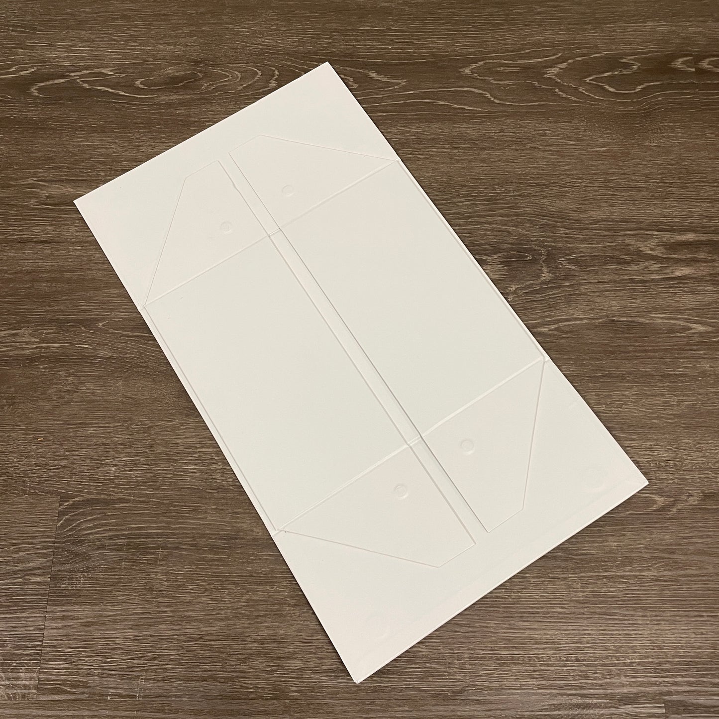 WHITE MAGNETIC CLOSURE WITH LEATHER TOP HANDLE GIFT BOX