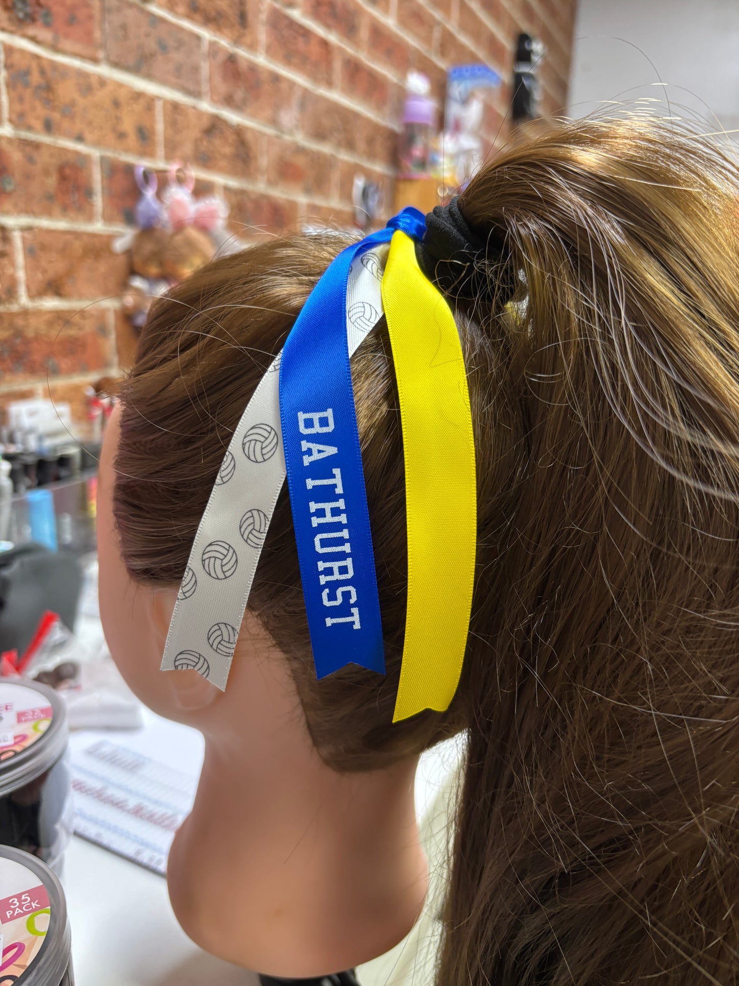 TEAM RIBBONS SET OF 3 WITH SPORTS BALL