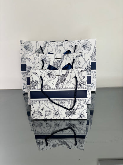PERSONALISED NAVY & WHITE FLORAL GIFT BAG
