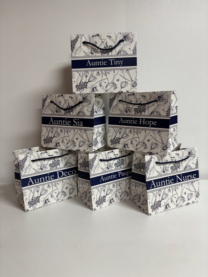PERSONALISED NAVY & WHITE FLORAL GIFT BAG