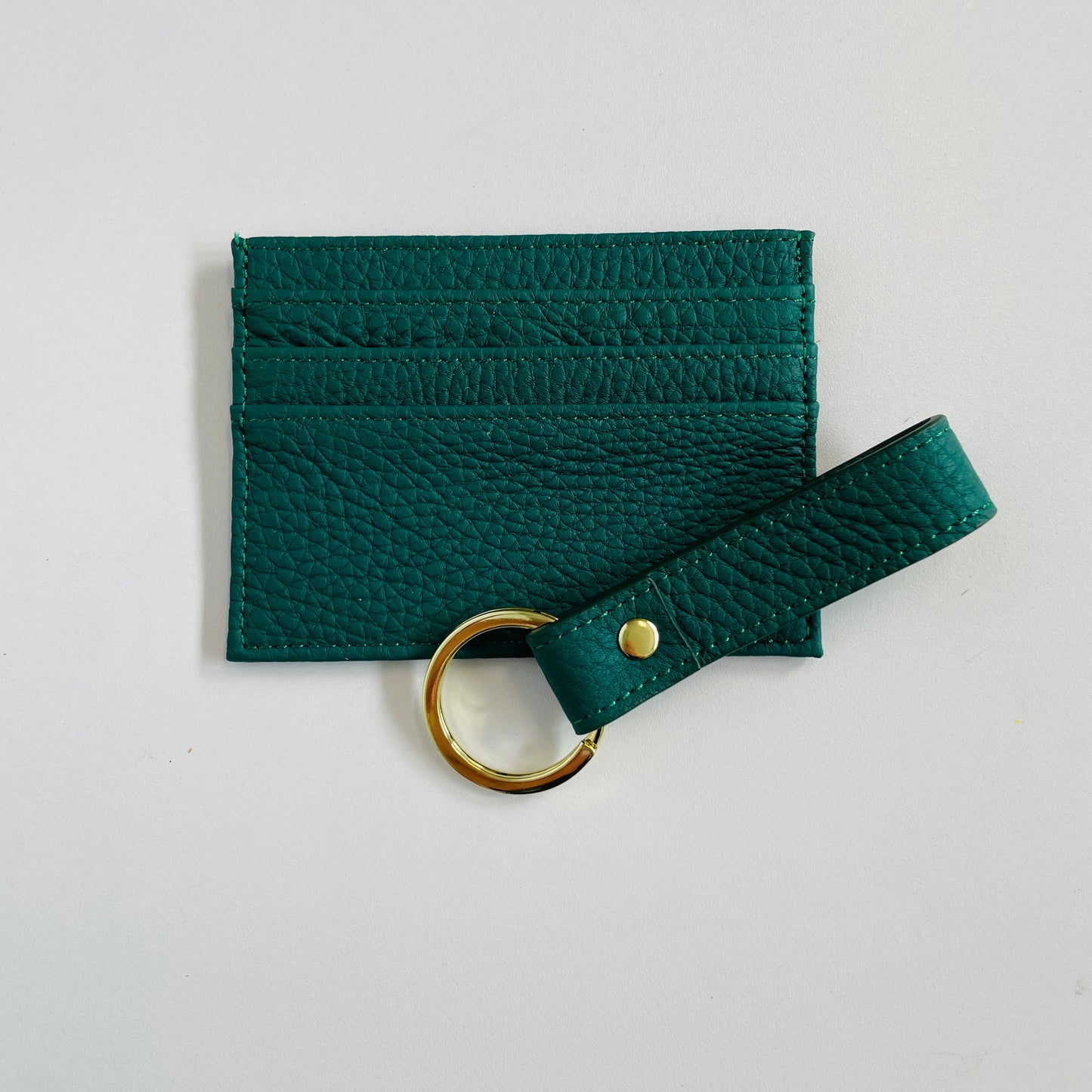EMBOSSED PEBBLE LEATHER CARD HOLDER & KEY CHAIN SET