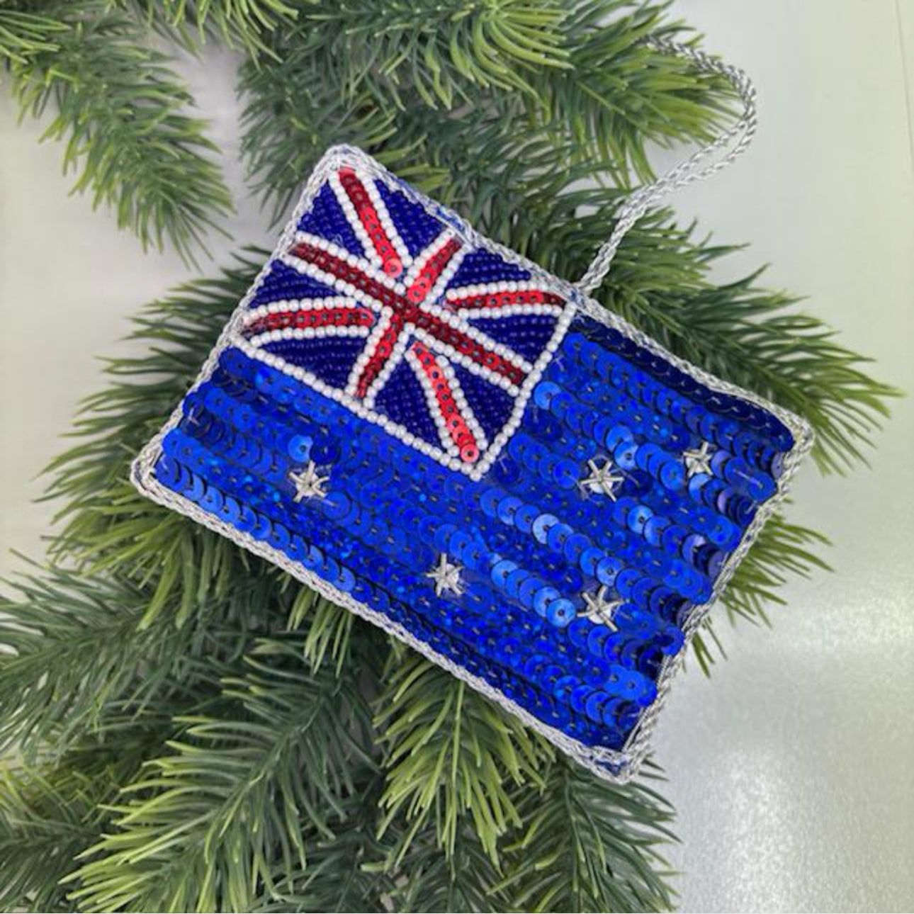AUSTRALIAN FLAG BEADED CHRISTMAS TREE ORNAMENT