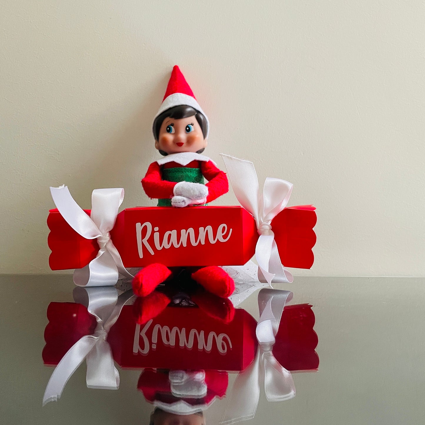 RED PERSONALISED CHRISTMAS CRACKER KIT