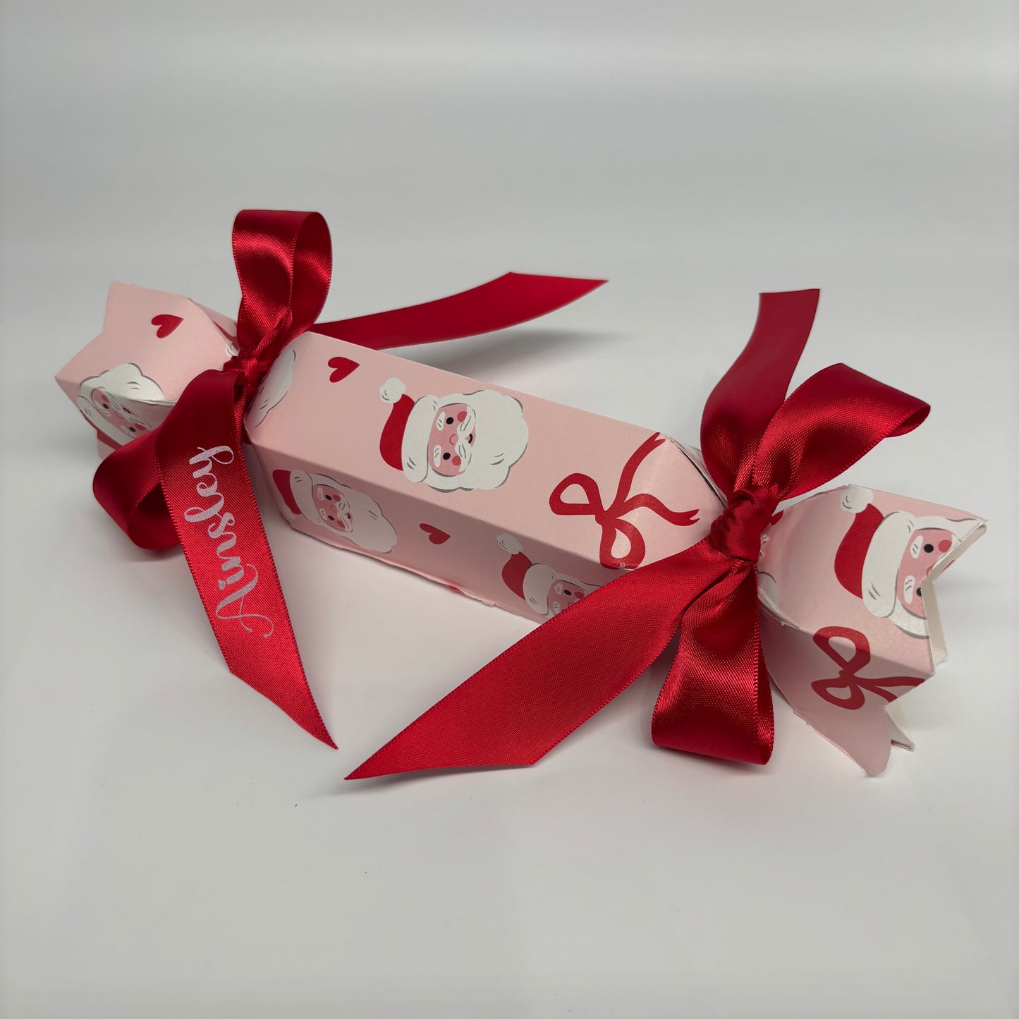 PERSONALISED CHRISTMAS CRACKERS SANTA & BOWS