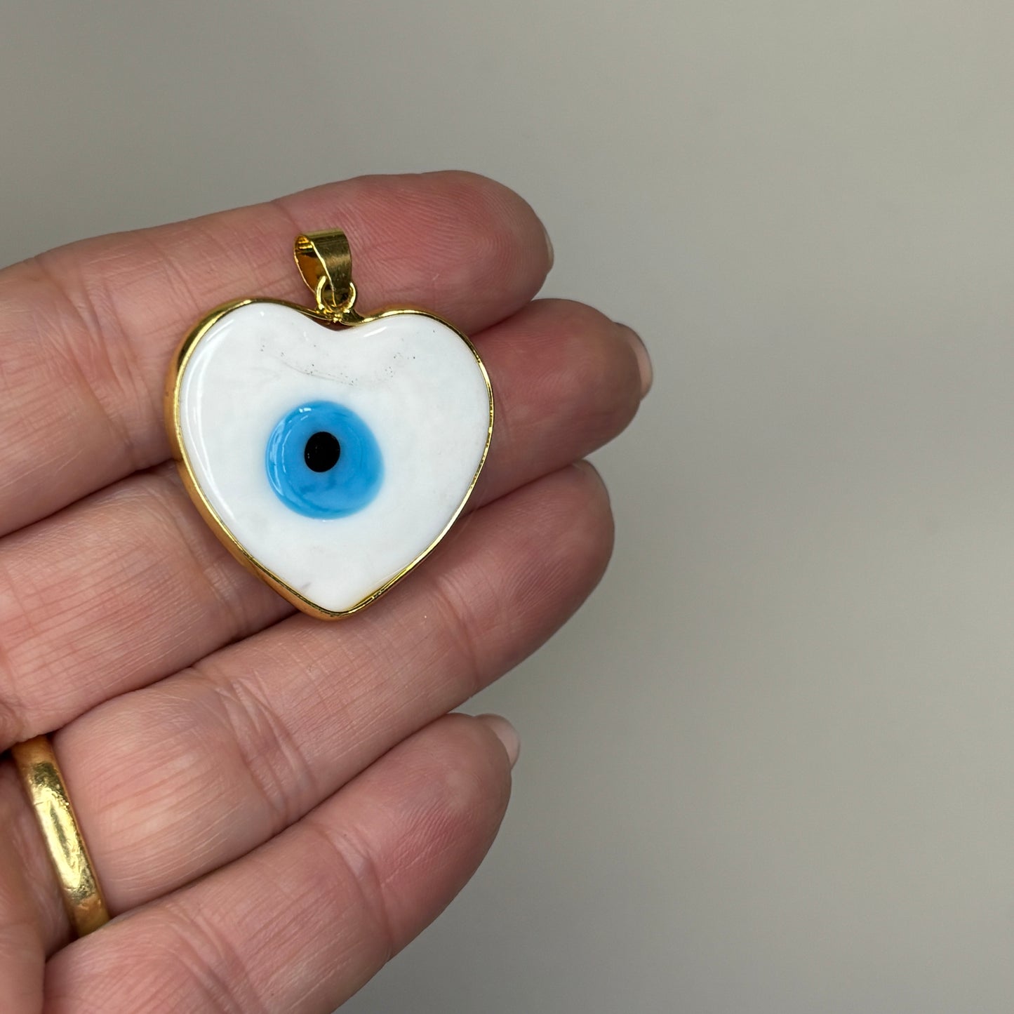 GLASS GOLD TRIM EVIL EYE HEART WHITE CHARM PENDANT