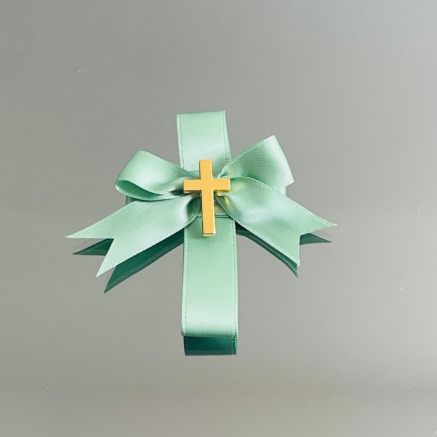 GOLD CROSS WITNESS PIN