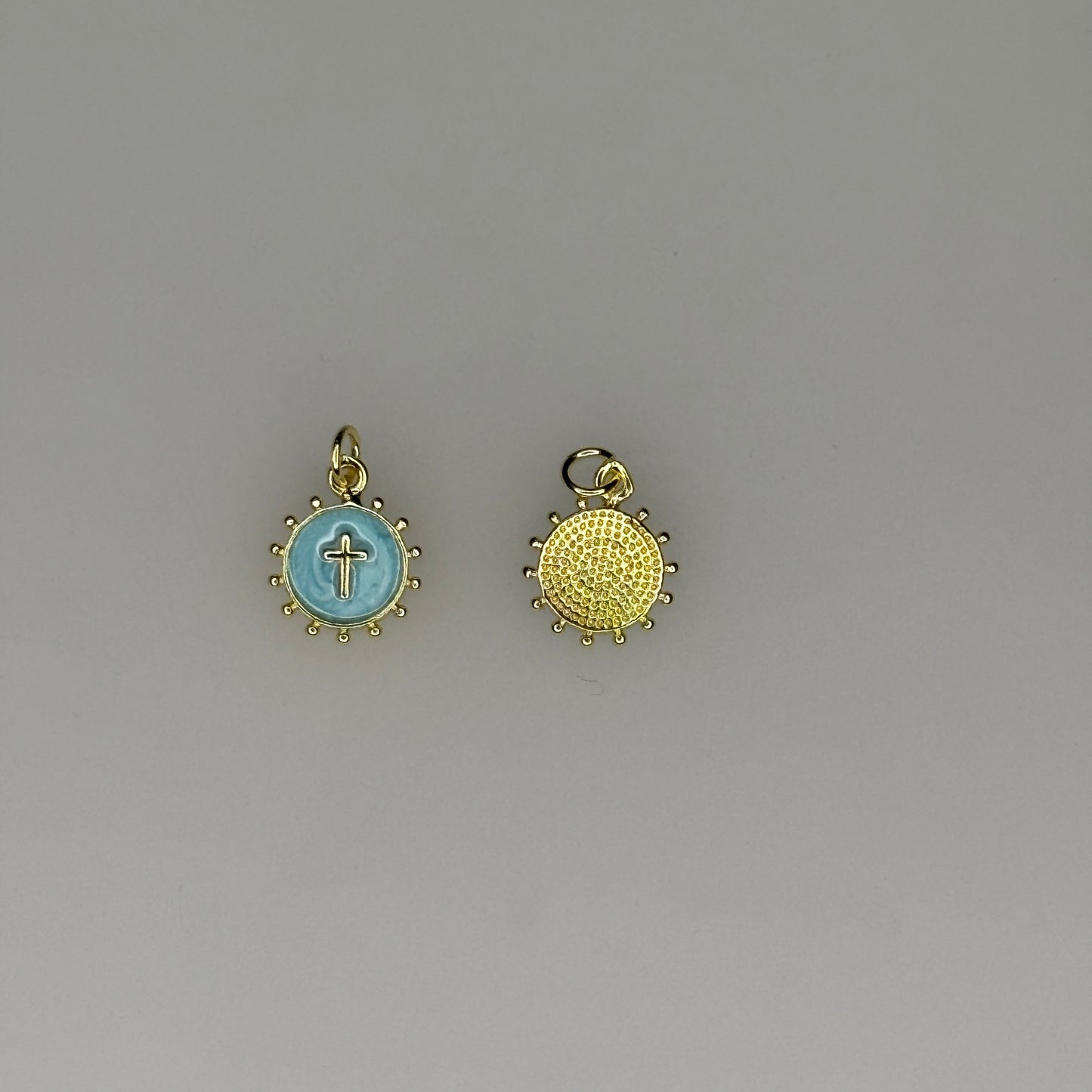 GOLD STUD ROUND CROSS CHARM PENDANT BLUE