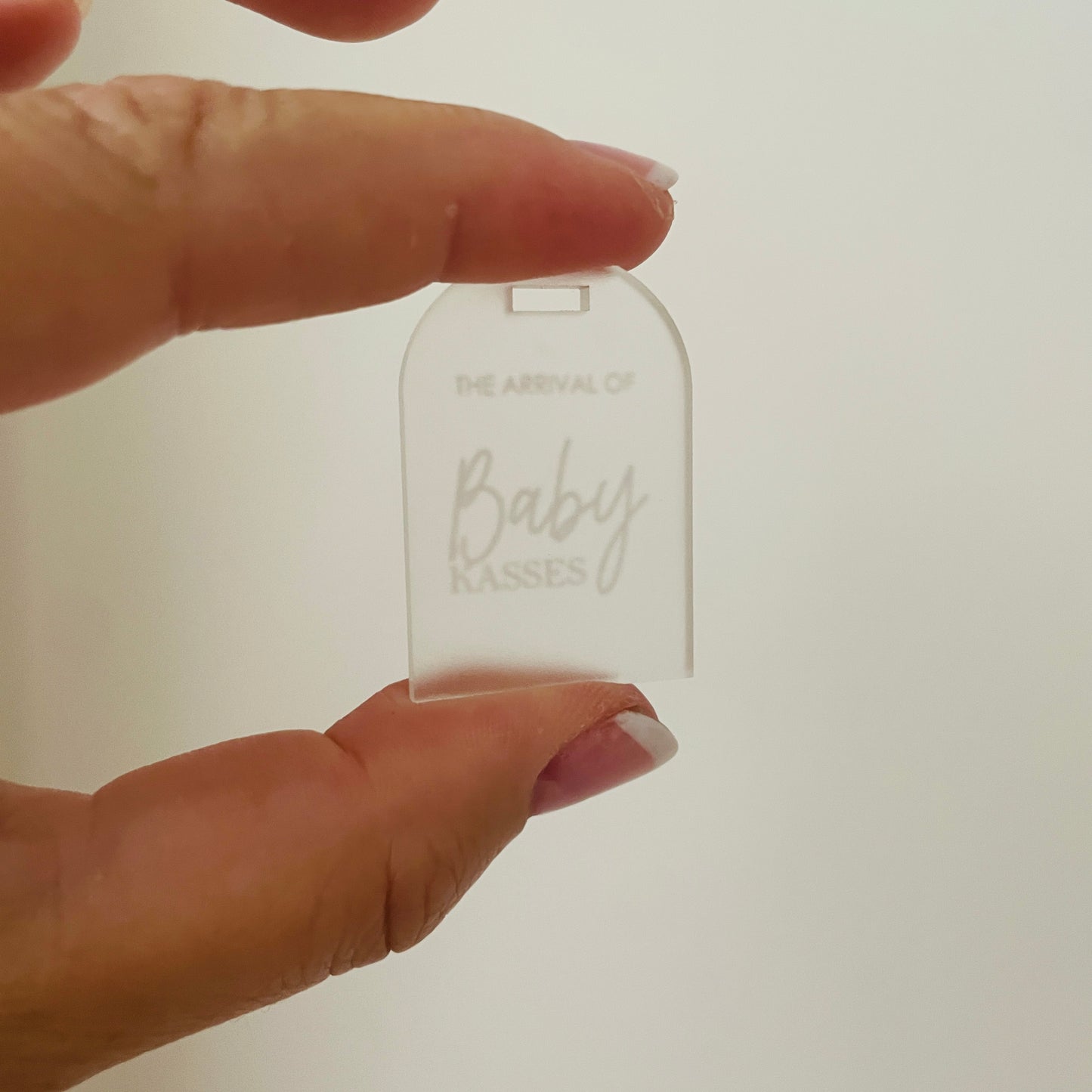 10 PERSONALISED ARCH TAGS