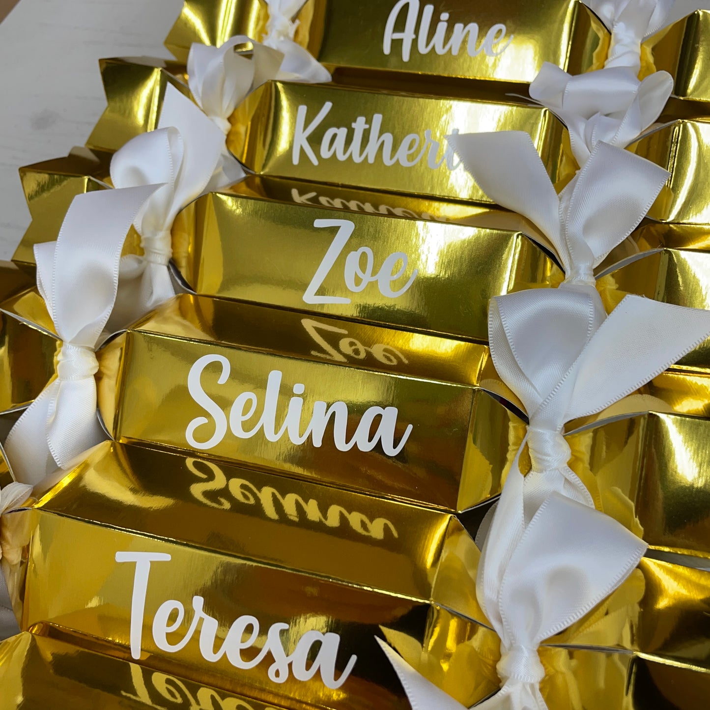 PERSONALISED CHRISTMAS CRACKERS KIT