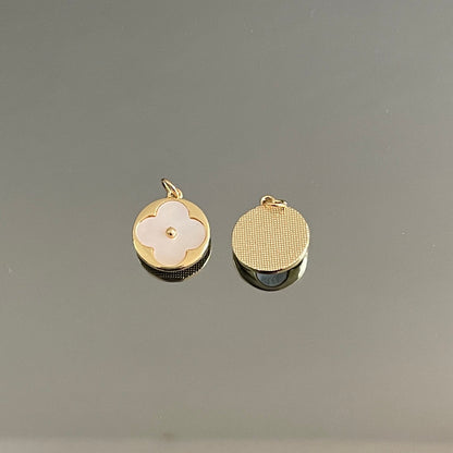 10 x GOLD ROUND MOTHER OF PEARL FOUR LEAF CLOVER CHARM