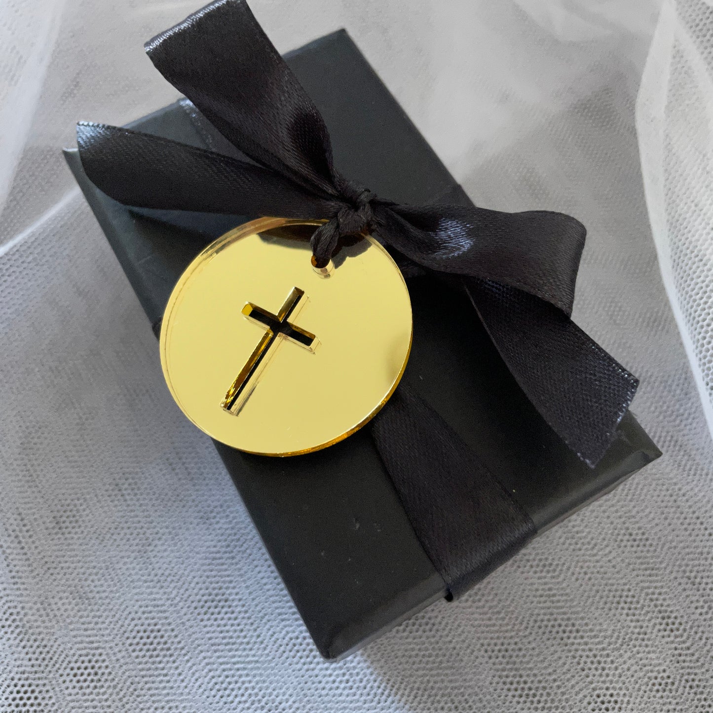 10 X ACRYLIC TAG CROSS CUT OUT
