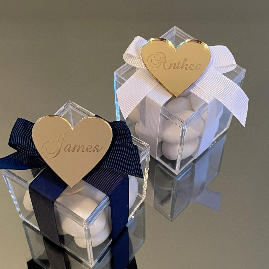 5 x PERSONALISED HEART TAG CLEAR BOX BOMBONIERE