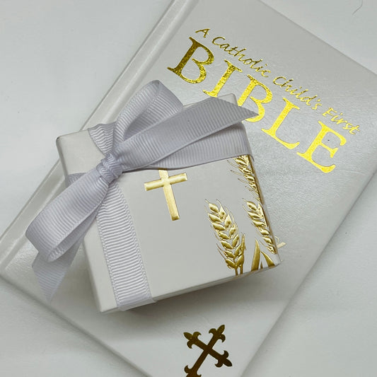 10 X GOLD CROSS WHITE SQUARE BOX