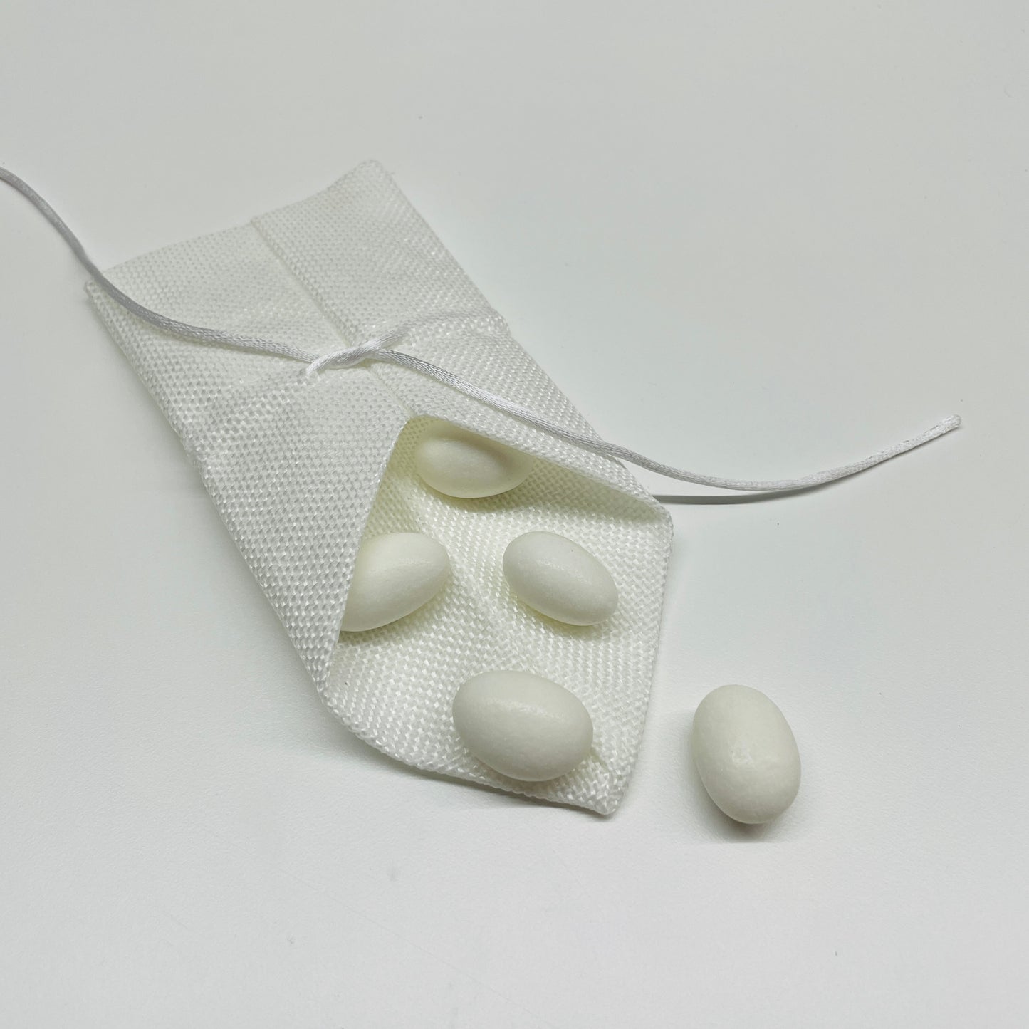 10 X WHITE DRAWSTRING POINT POUCHES