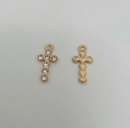10 x GOLD DIAMANTÉ CROSS CHARMS