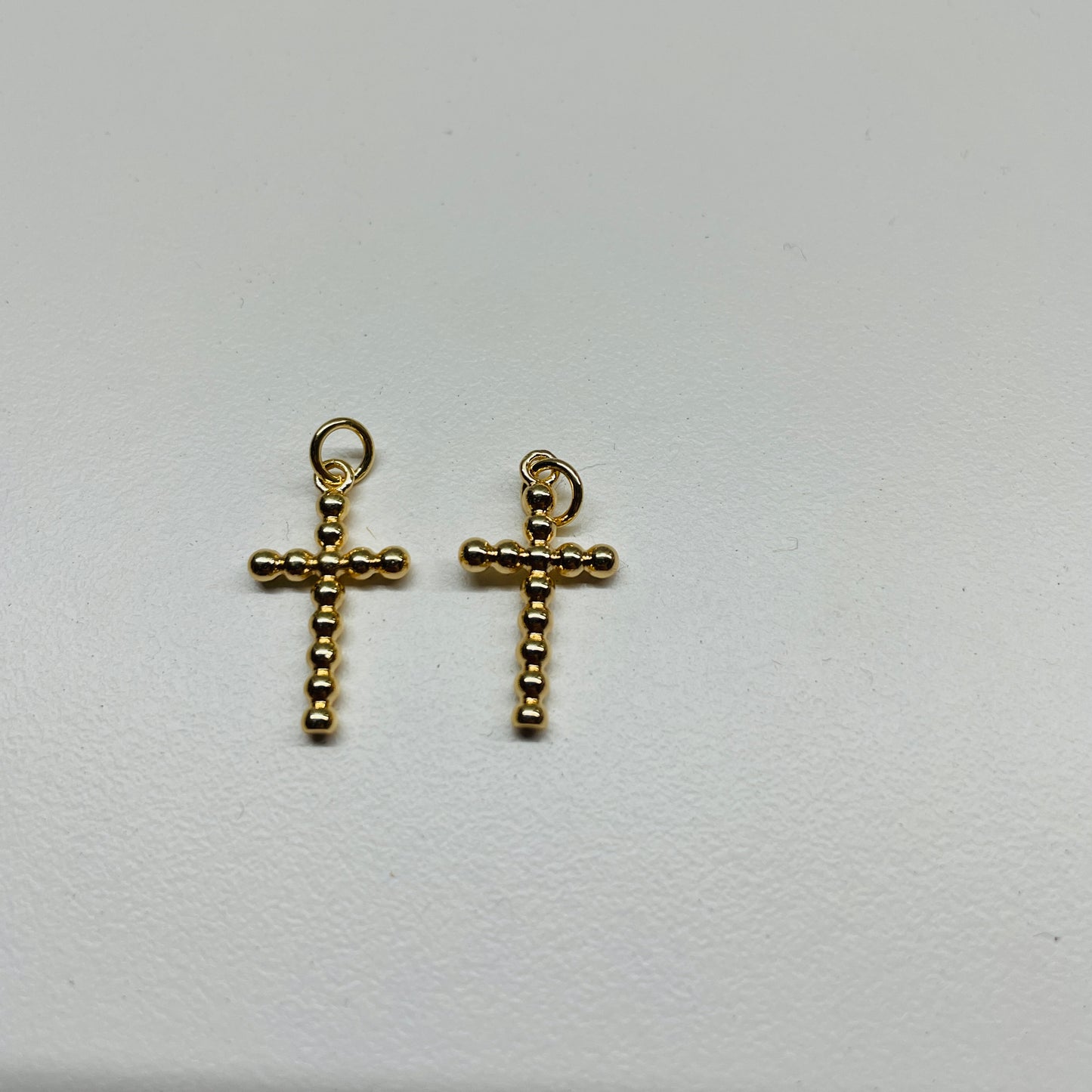 10 X BUBBLE CROSS CHARM