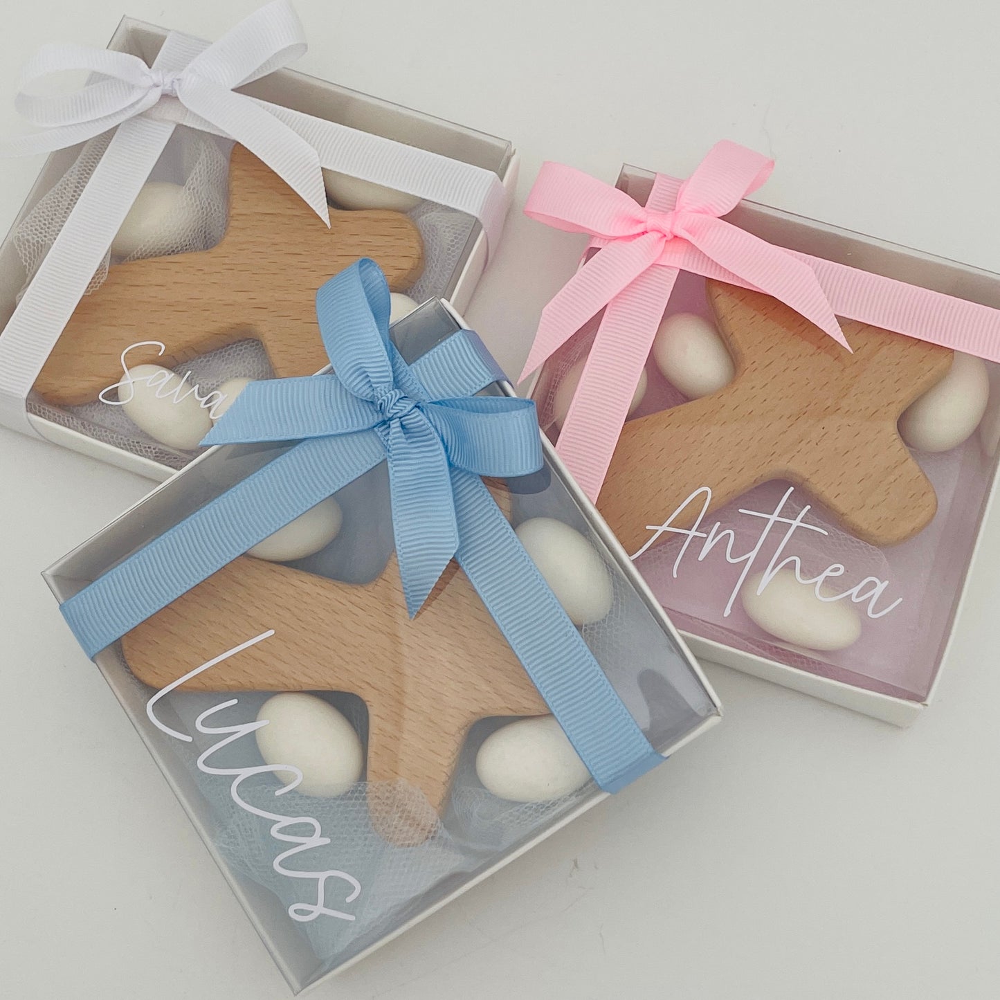 WOOD MAGNETIC CROSS BOMBONIERE