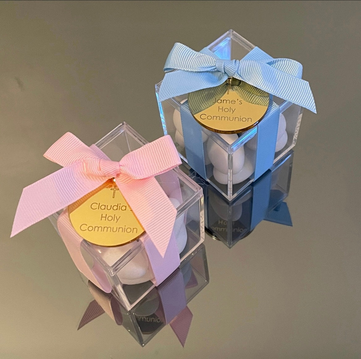 ROUND TAG CLEAR BOX BOMBONIERE