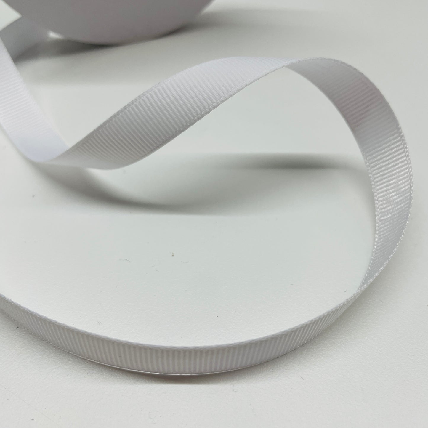 WHITE GROSGRAIN RIBBON 1.2CM WIDE X 22METRES/25YARDS LONG