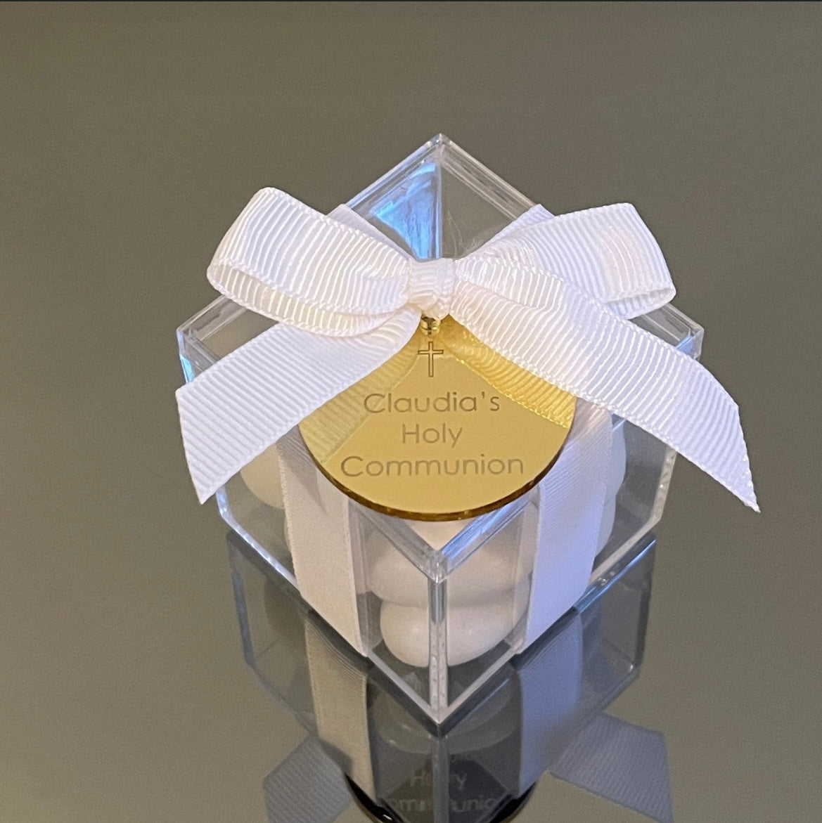 ROUND TAG CLEAR BOX BOMBONIERE
