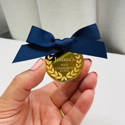 10 X GOLD ACRYLIC WREATH OLIVE BRANCH TAGS