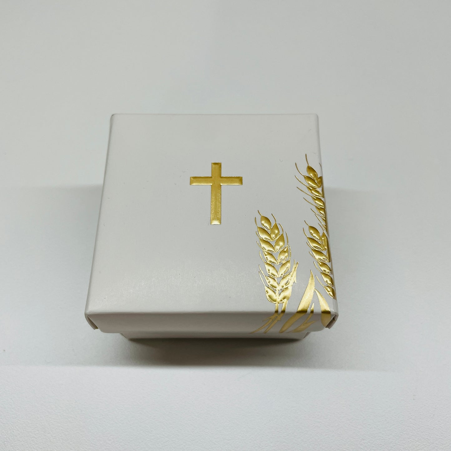 10 X GOLD CROSS WHITE SQUARE BOX