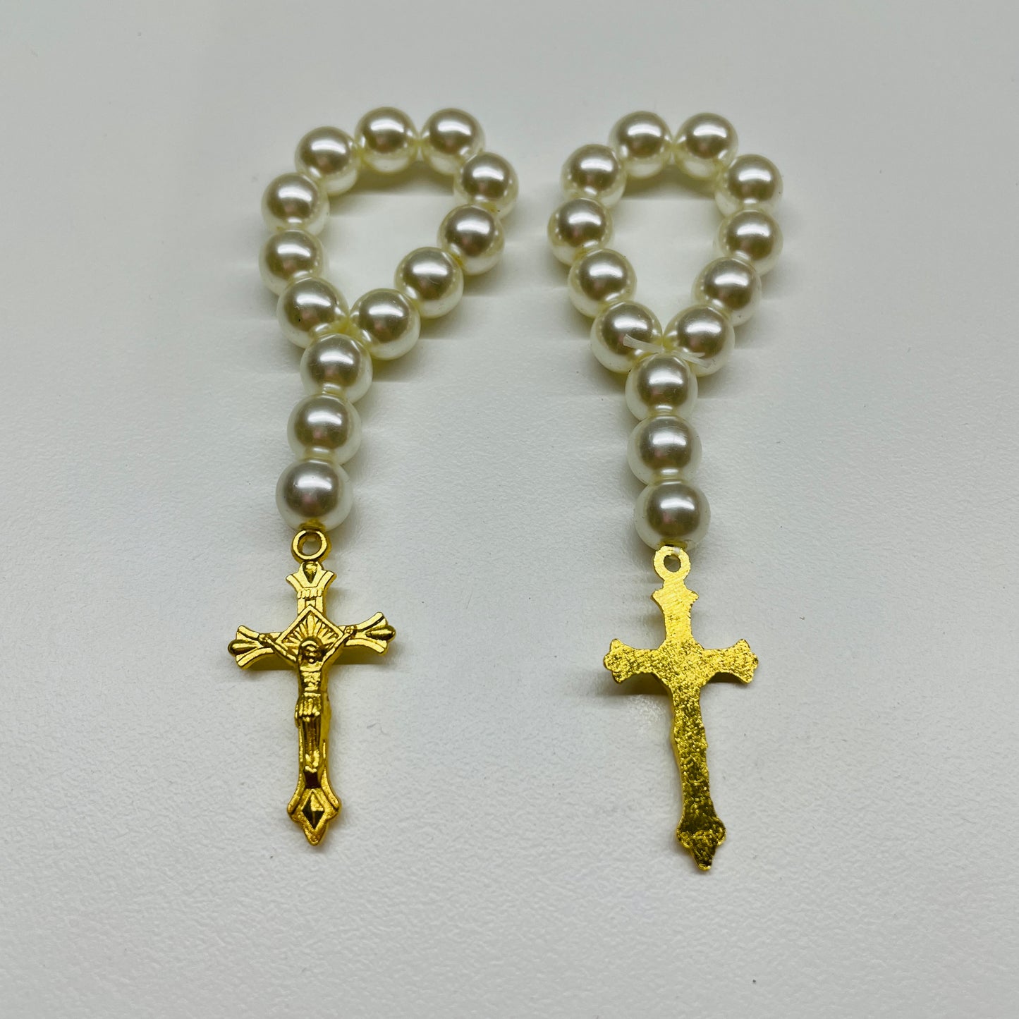 12 X MINI WHITE PEARL ROSARY WITH GOLD CROSS