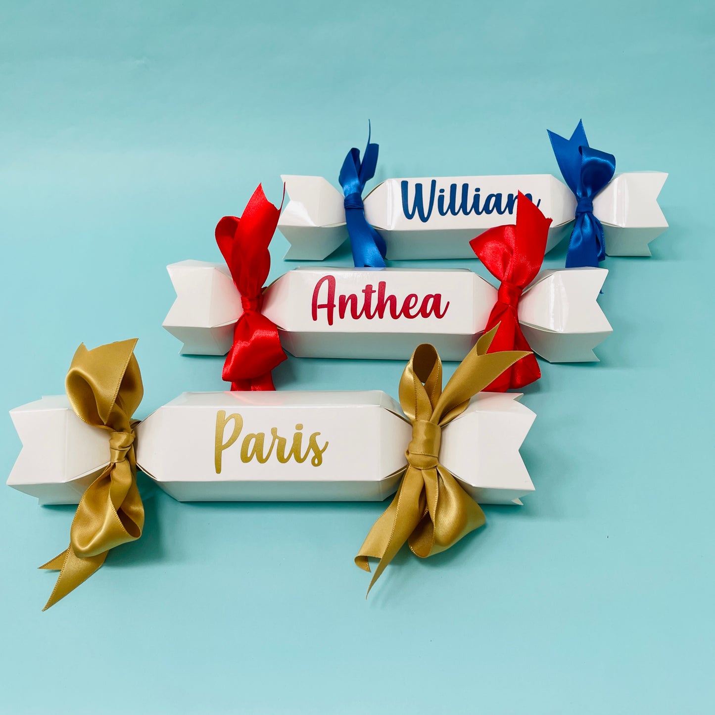 PERSONALISED CHRISTMAS CRACKERS KIT